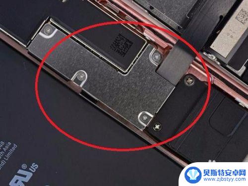 手机电板怎么拆 苹果iphone7plus拆机换电池图片步骤