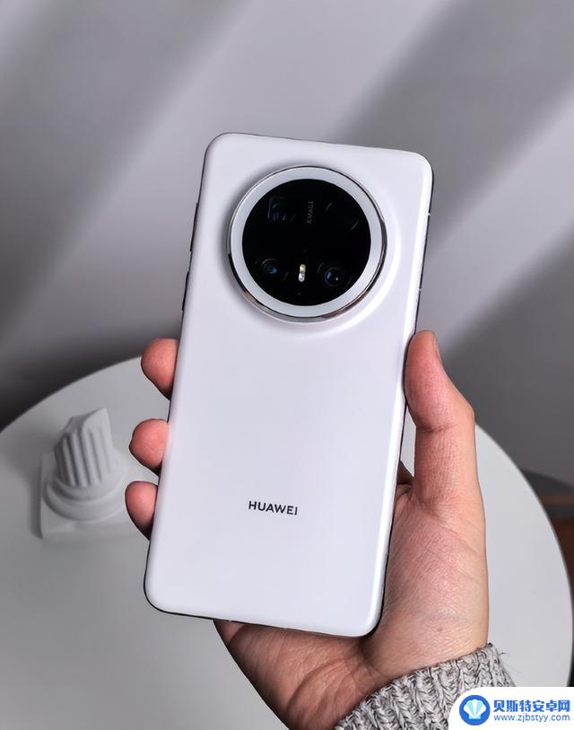 2025年旗舰手机对决!各品牌尖子能手大比拼,揭秘其背后实力