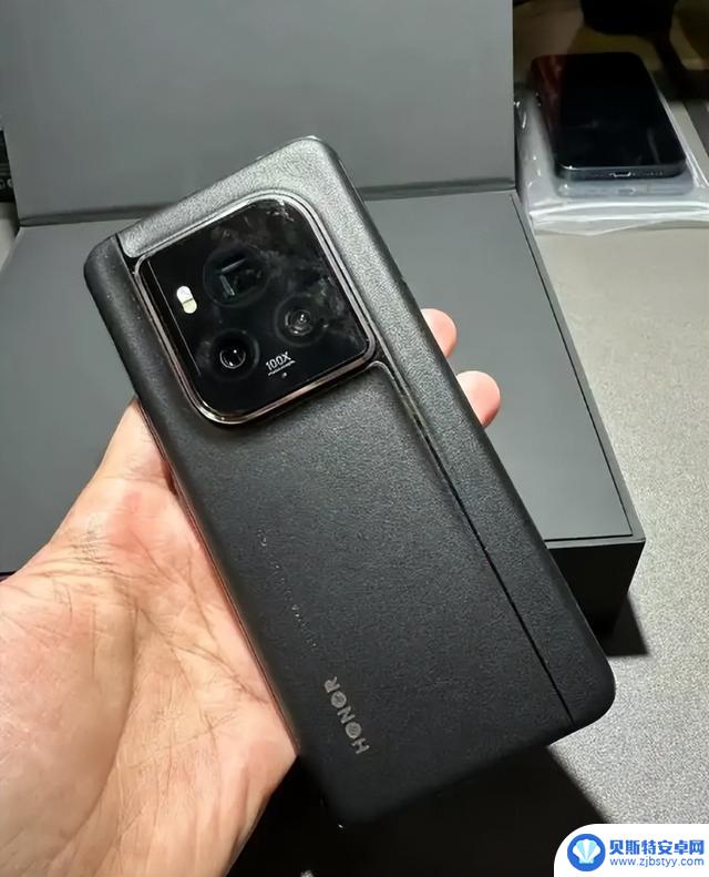 2025年旗舰手机对决!各品牌尖子能手大比拼,揭秘其背后实力