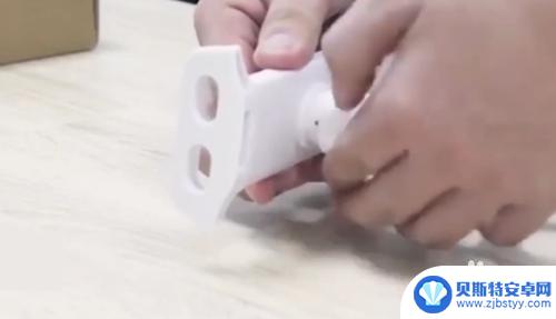 怎么更换手机支架 手机支架安装注意事项
