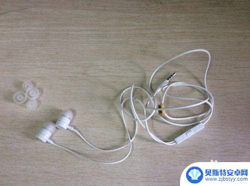 手机老式耳塞怎么安装 活塞耳机耳塞套购买
