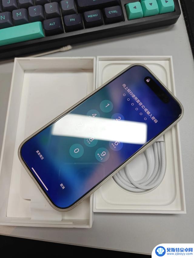 iPhone 16 Pro 体验:优雅的专业者,让人又喜又忧